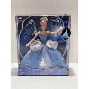 Disney PRINCESS Barbie Doll  CINDERELLA 2012 CHRISTMAS Holiday Exclusive NEW B7